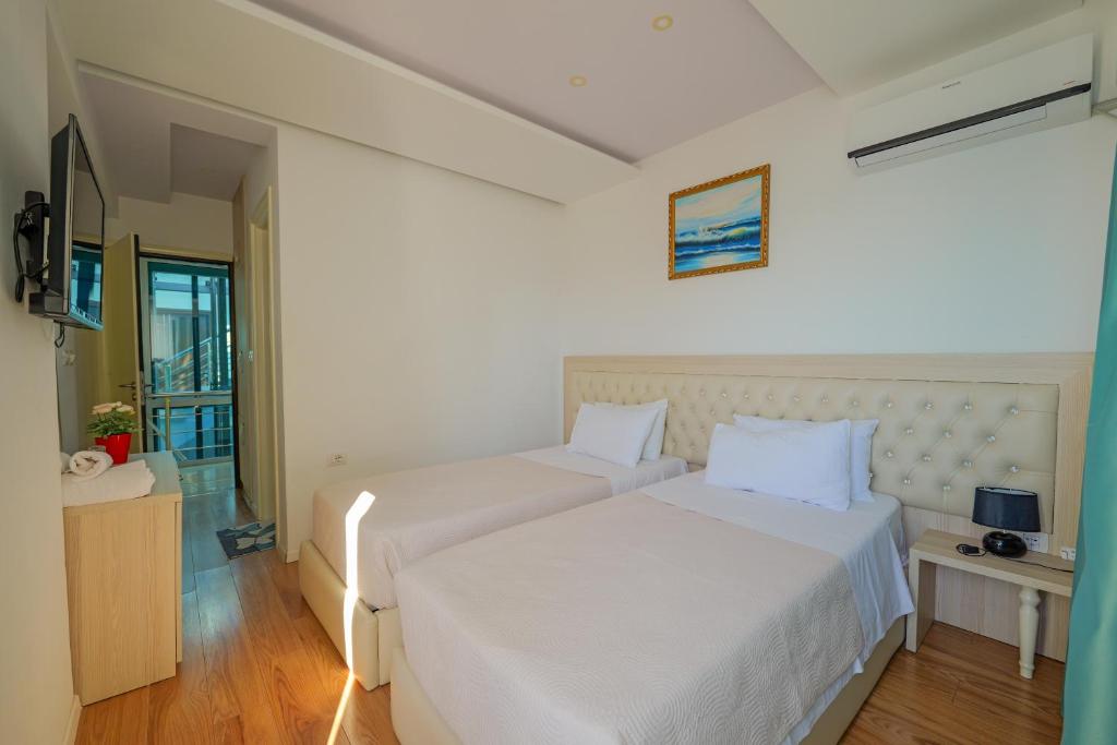 Double or Twin Room with Balcony